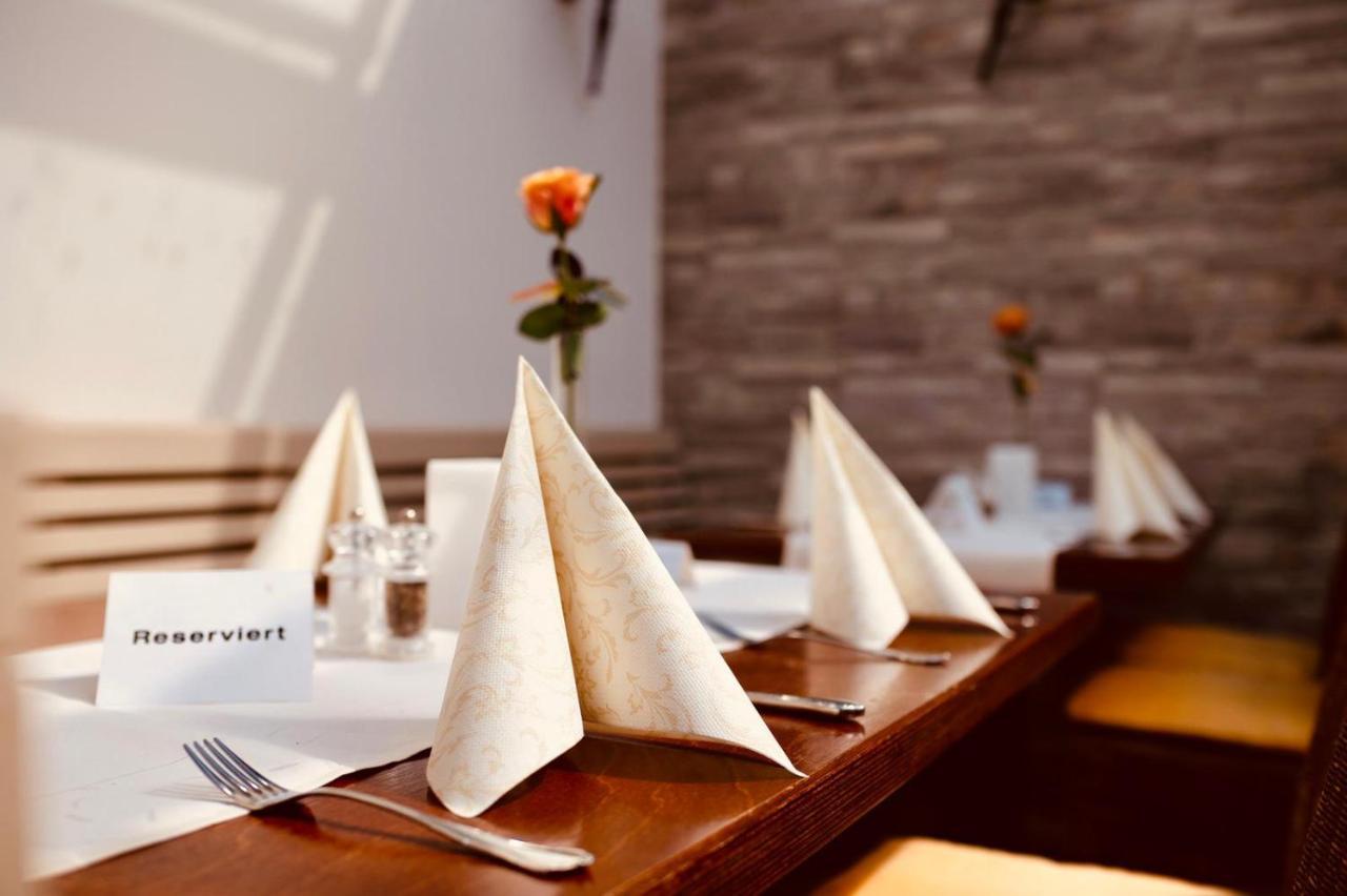 Hotel Restaurant Zagreb Кельн Екстер'єр фото